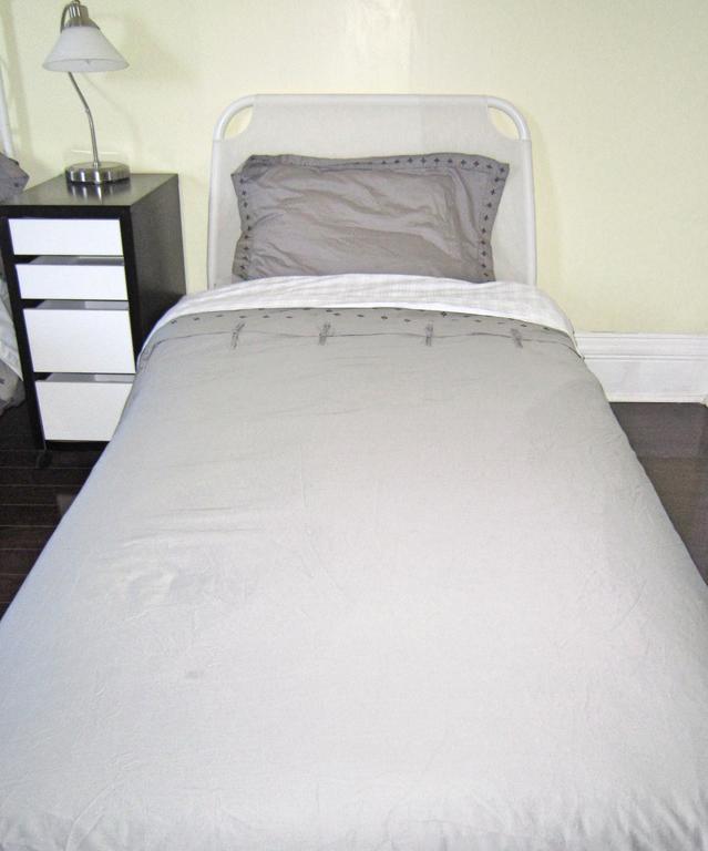 Spadina 11 Guesthouse Торонто Екстериор снимка