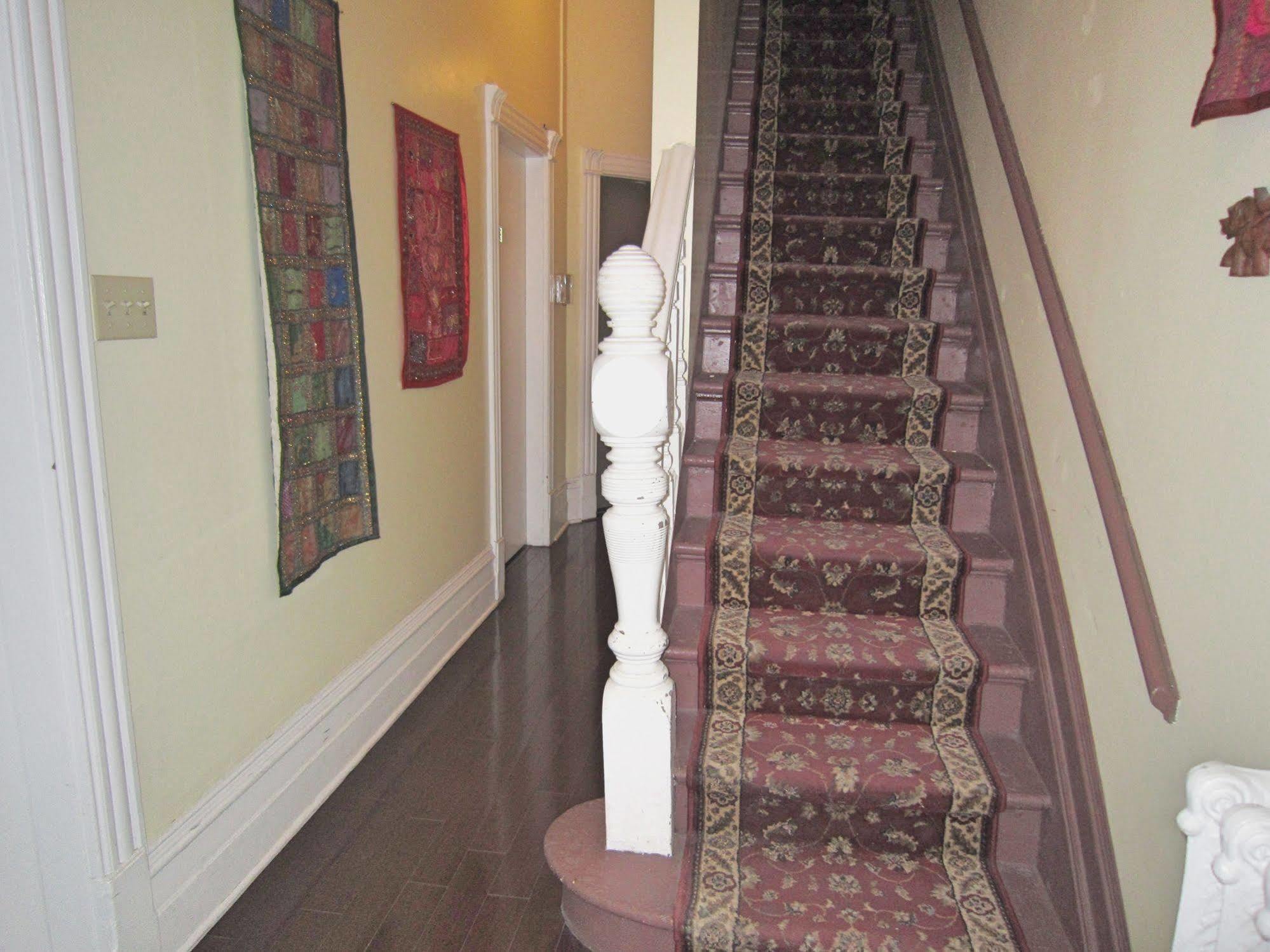 Spadina 11 Guesthouse Торонто Екстериор снимка